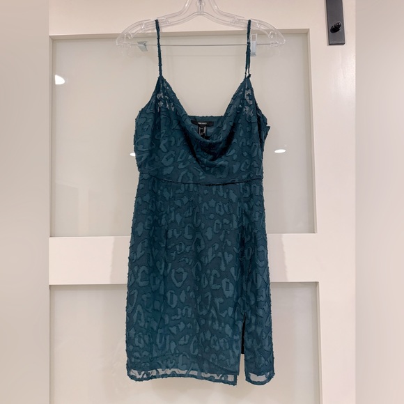 Textured leopard mini dress - Picture 2 of 6